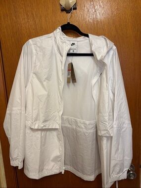 Nike White Hooded Packable Jacket